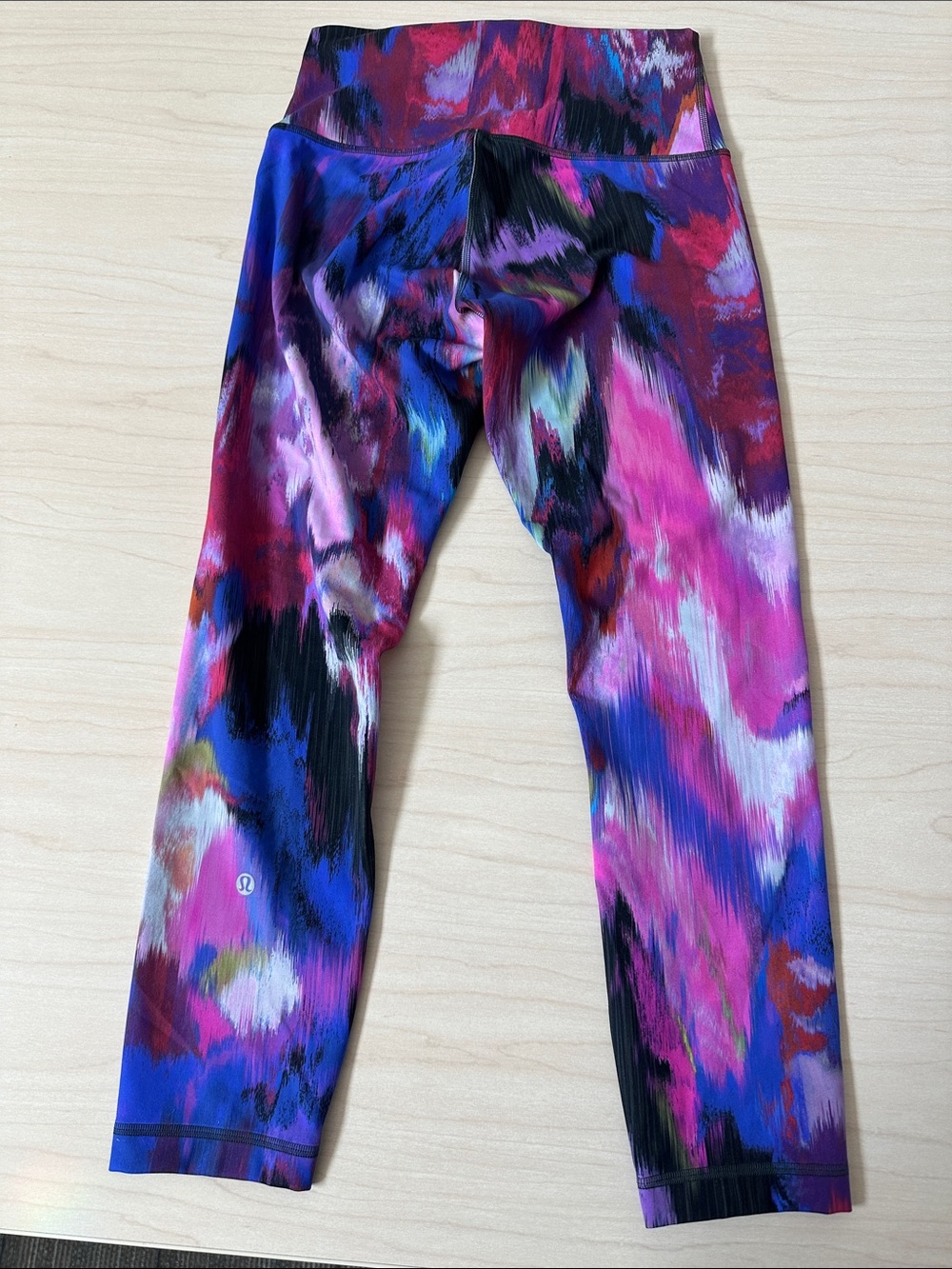 Lululemon colorful leggings size 6, excellent condition! Worn once - Picture 6 of 8